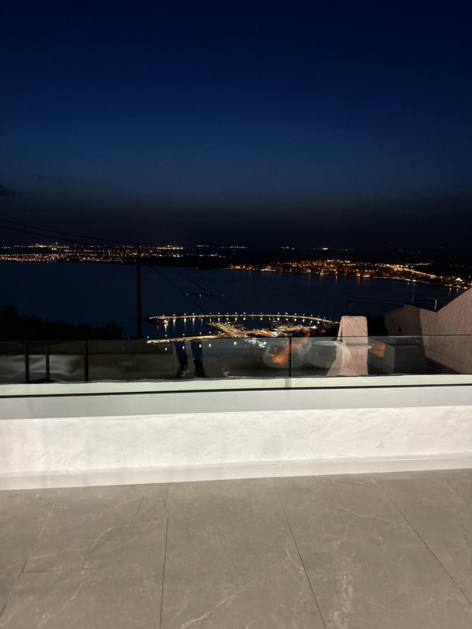 Appartement Duplex Rosas Avec Terrasse Magnifique Jacuzzi Vue Mer Exterior photo
