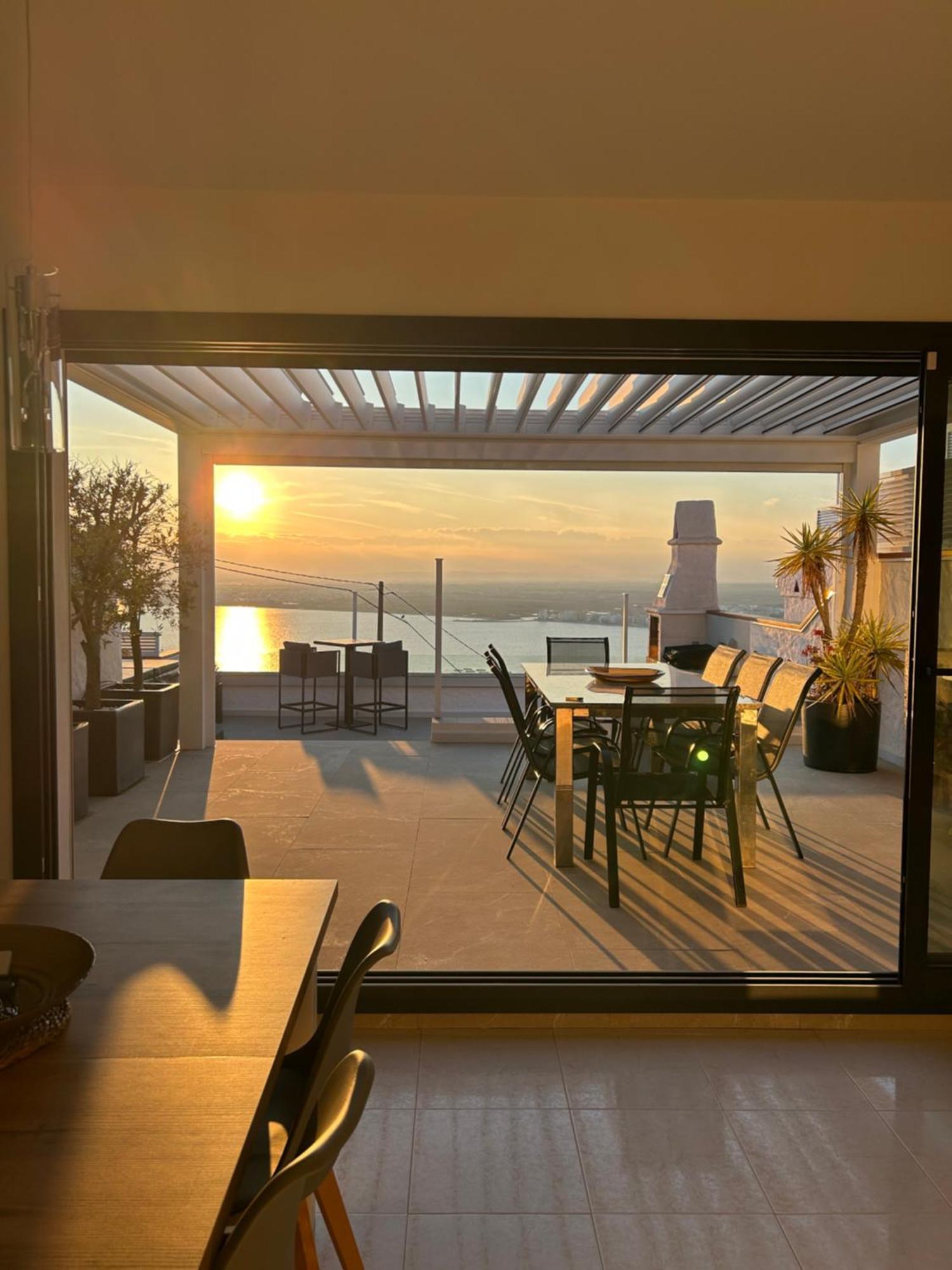 Appartement Duplex Rosas Avec Terrasse Magnifique Jacuzzi Vue Mer Exterior photo