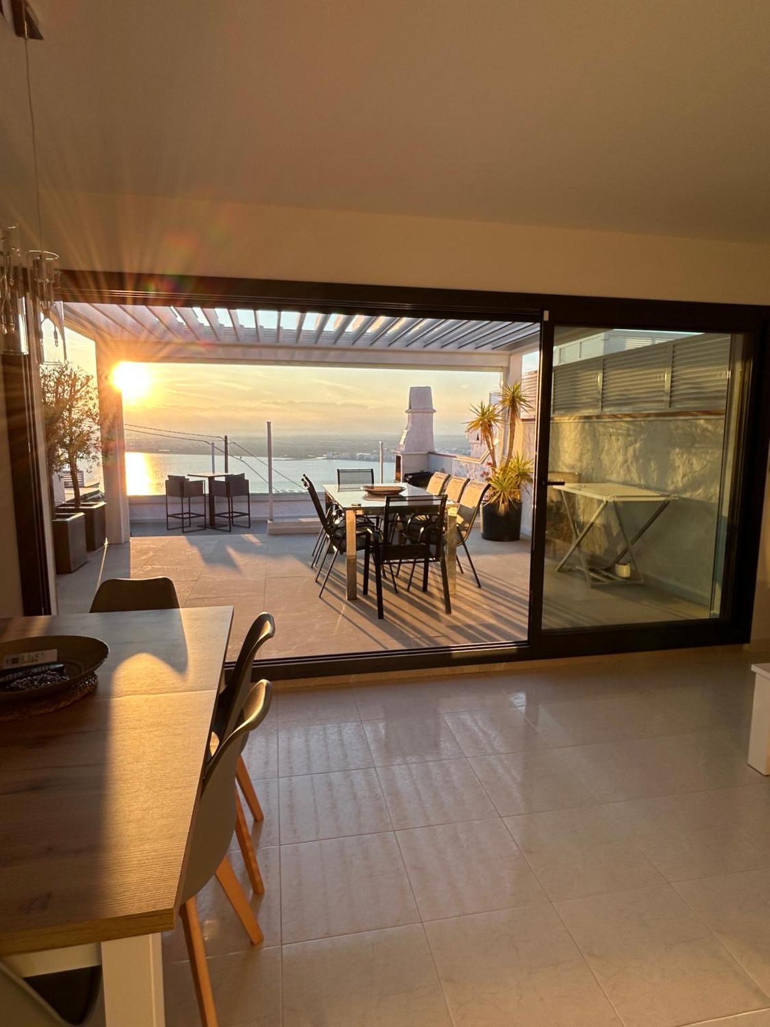 Appartement Duplex Rosas Avec Terrasse Magnifique Jacuzzi Vue Mer Exterior photo